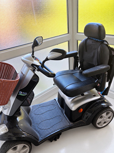 Kymco foru wheel electric - kymco, 4-wheel